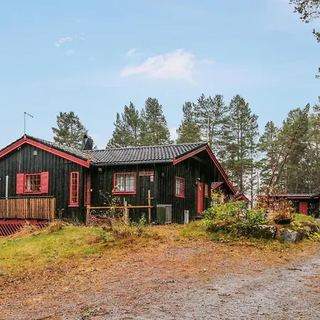 Smukt Hus Med 2 Soveværelser I øydegard Feriehus